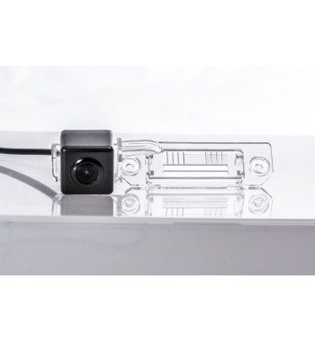 Камера заднего вида Fighter CS-HCCD+FM-18 (VW/Skoda/Seat) Камера заднего вида Fighter CS-HCCD+FM-18 (VW/Skoda/Seat)