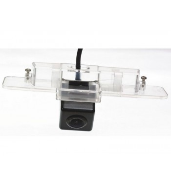Камера заднего вида Fighter CS-HCCD+FM-58 (Subaru) Камера заднего вида Fighter CS-HCCD+FM-58 (Subaru)
