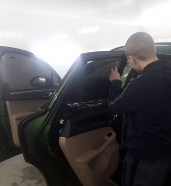 Тонирование стекол автомобиля