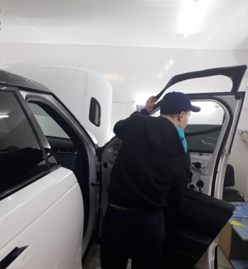 Тонирование стекол автомобиля